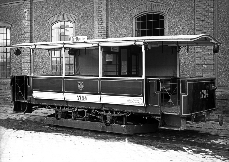 Datei:V1 1794 bhfrudolfsheim.jpg