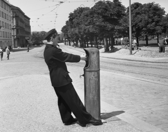 Datei:Stellhebelweiche1953.jpg