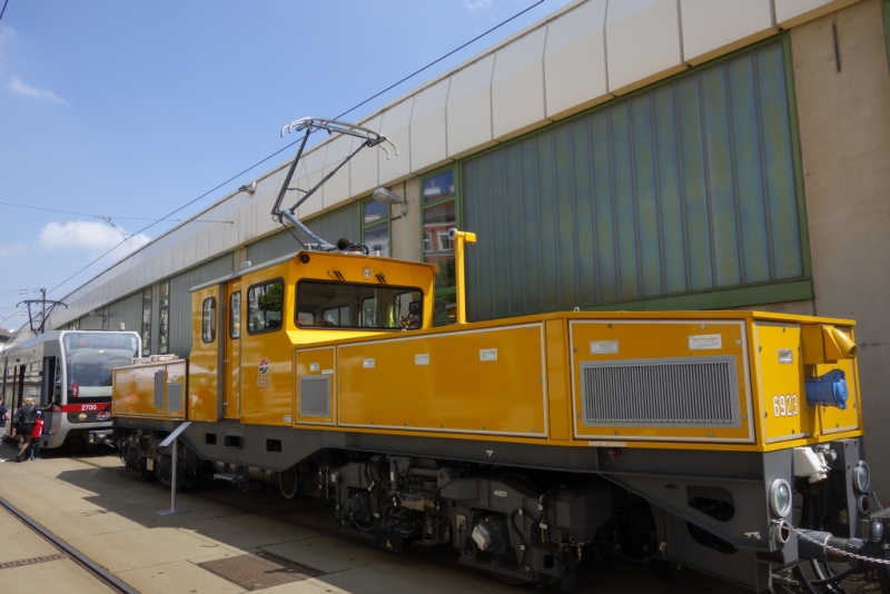 Datei:UBL1 6923 bhfmichelbeuern20170506.jpg